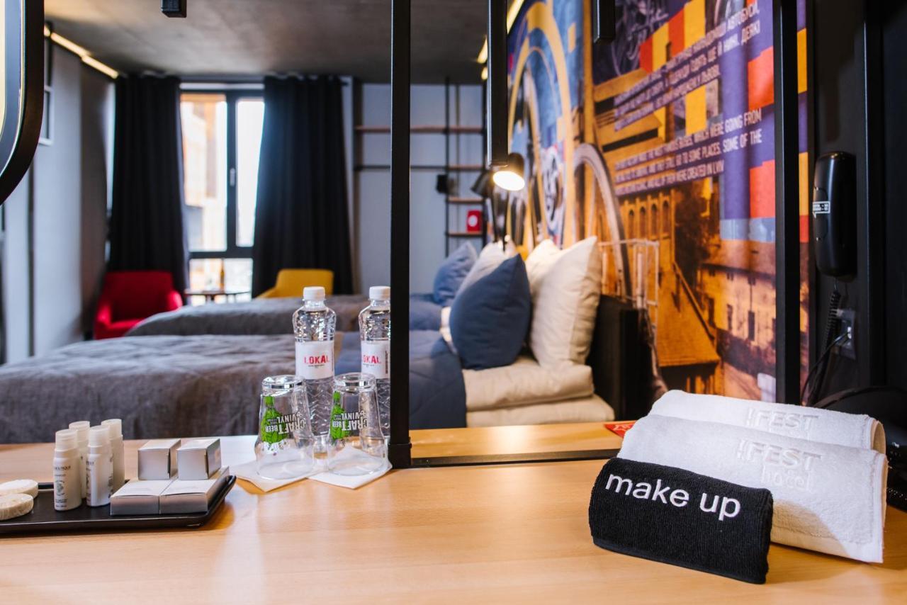 !Fest Hotel Lviv Luaran gambar