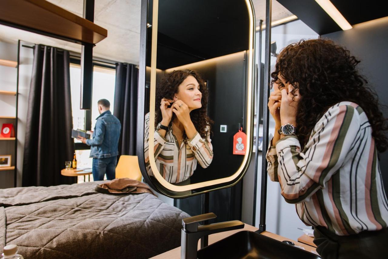!Fest Hotel Lviv Luaran gambar