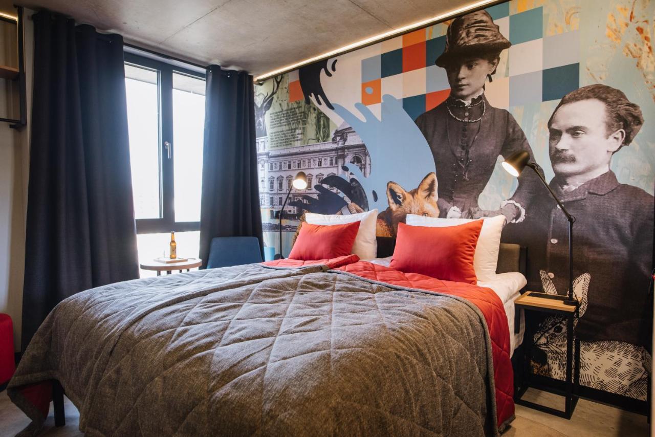 !Fest Hotel Lviv Luaran gambar