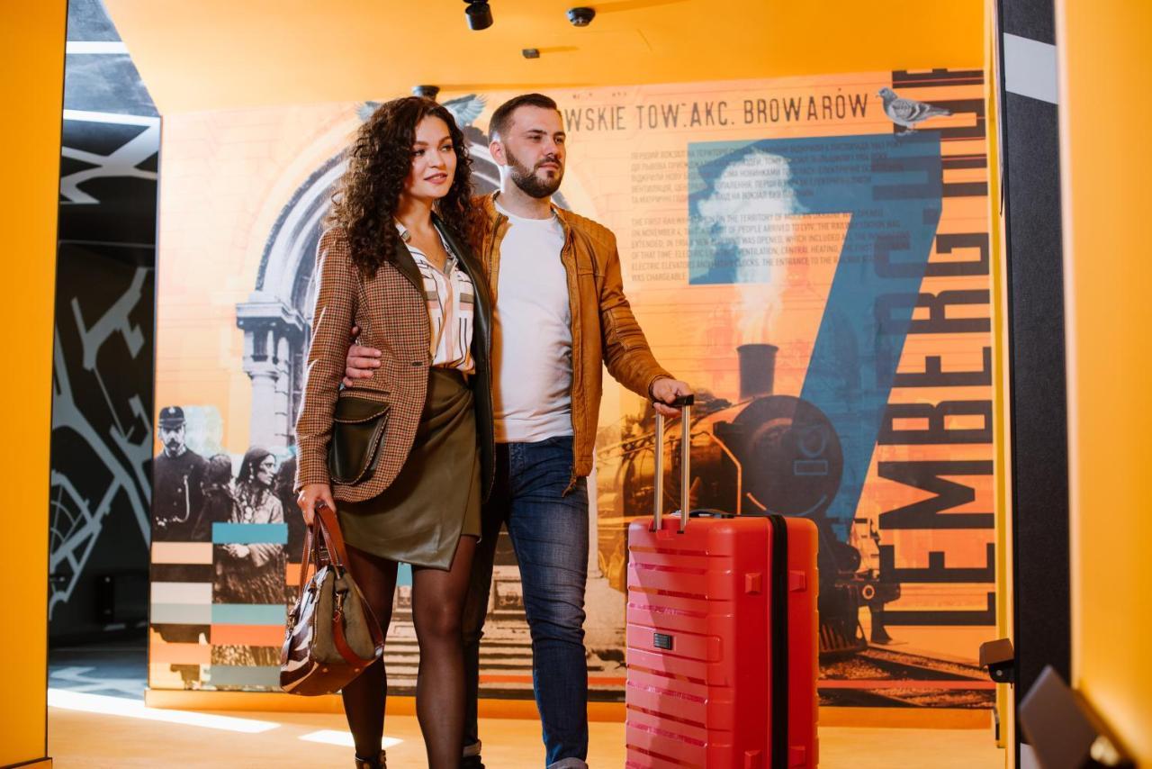 !Fest Hotel Lviv Luaran gambar