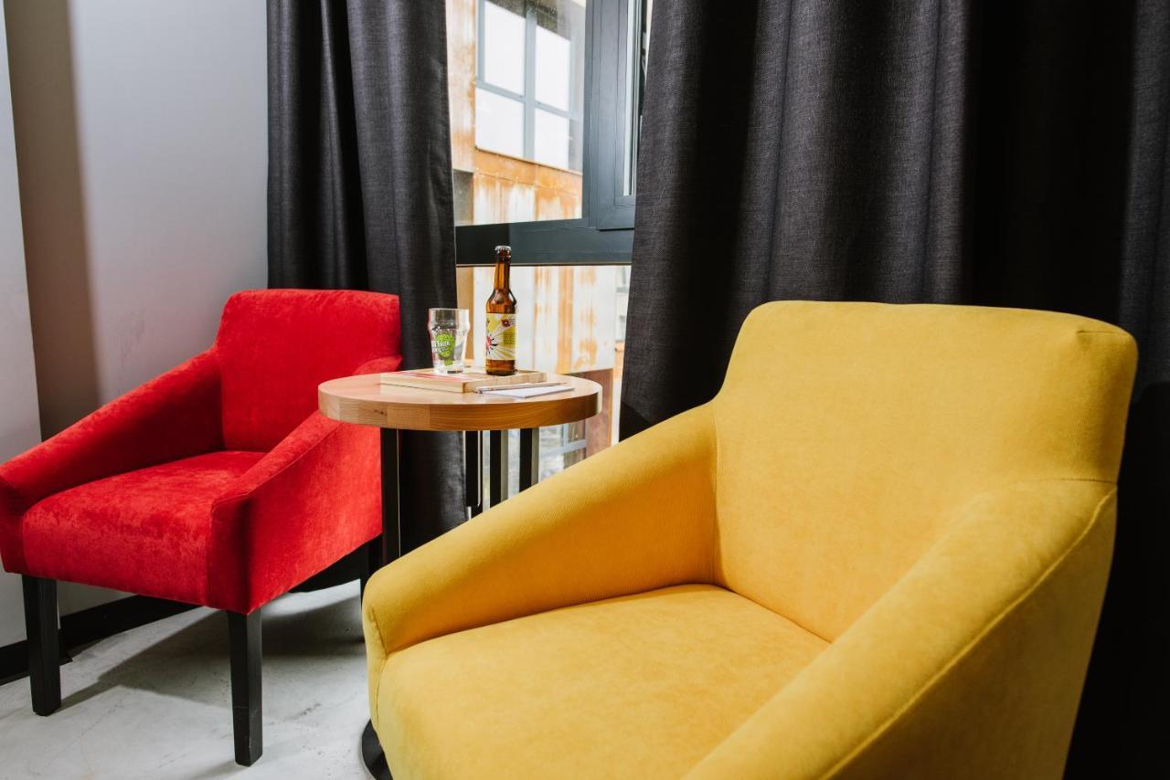 !Fest Hotel Lviv Luaran gambar