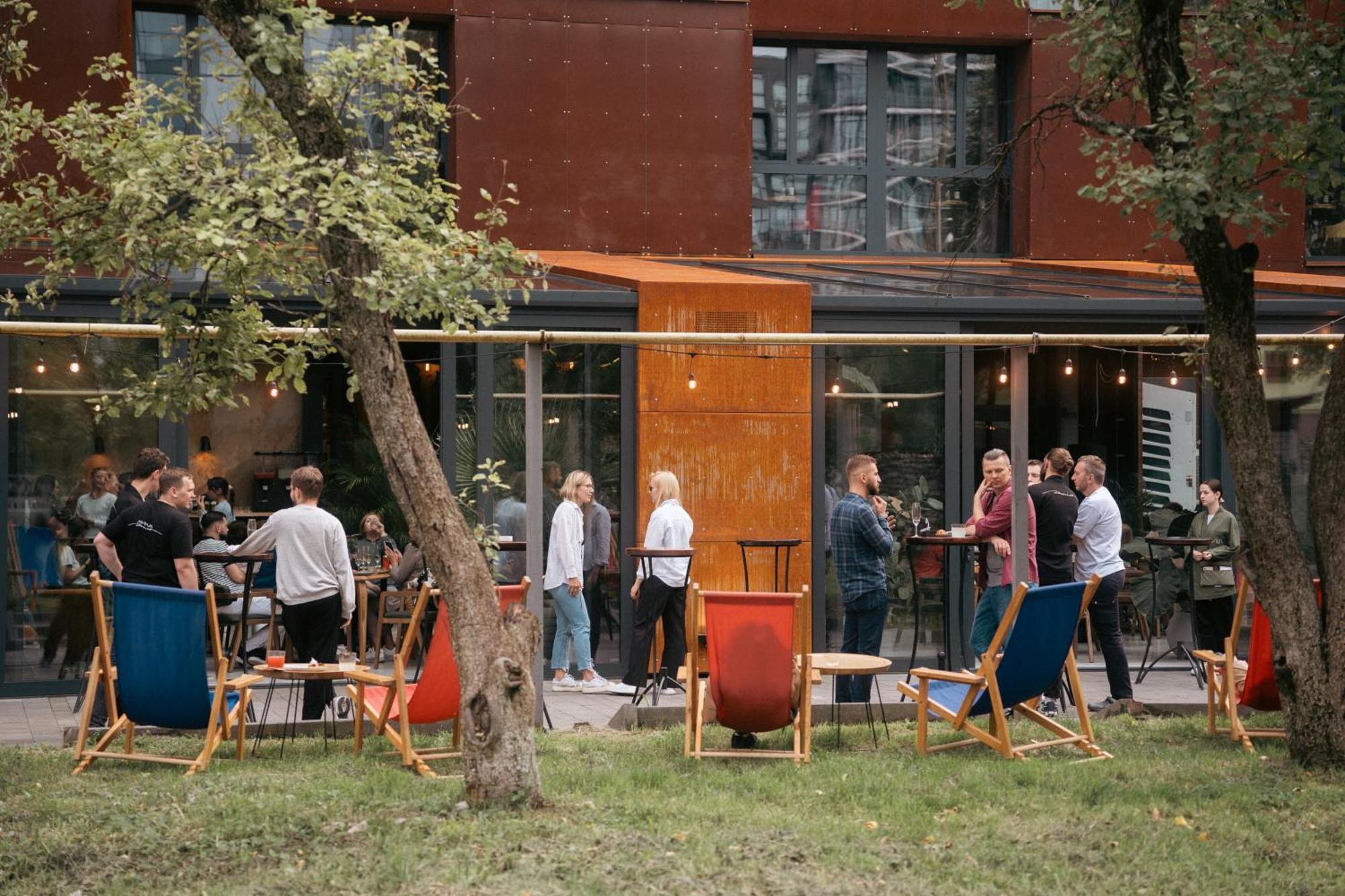 !Fest Hotel Lviv Luaran gambar