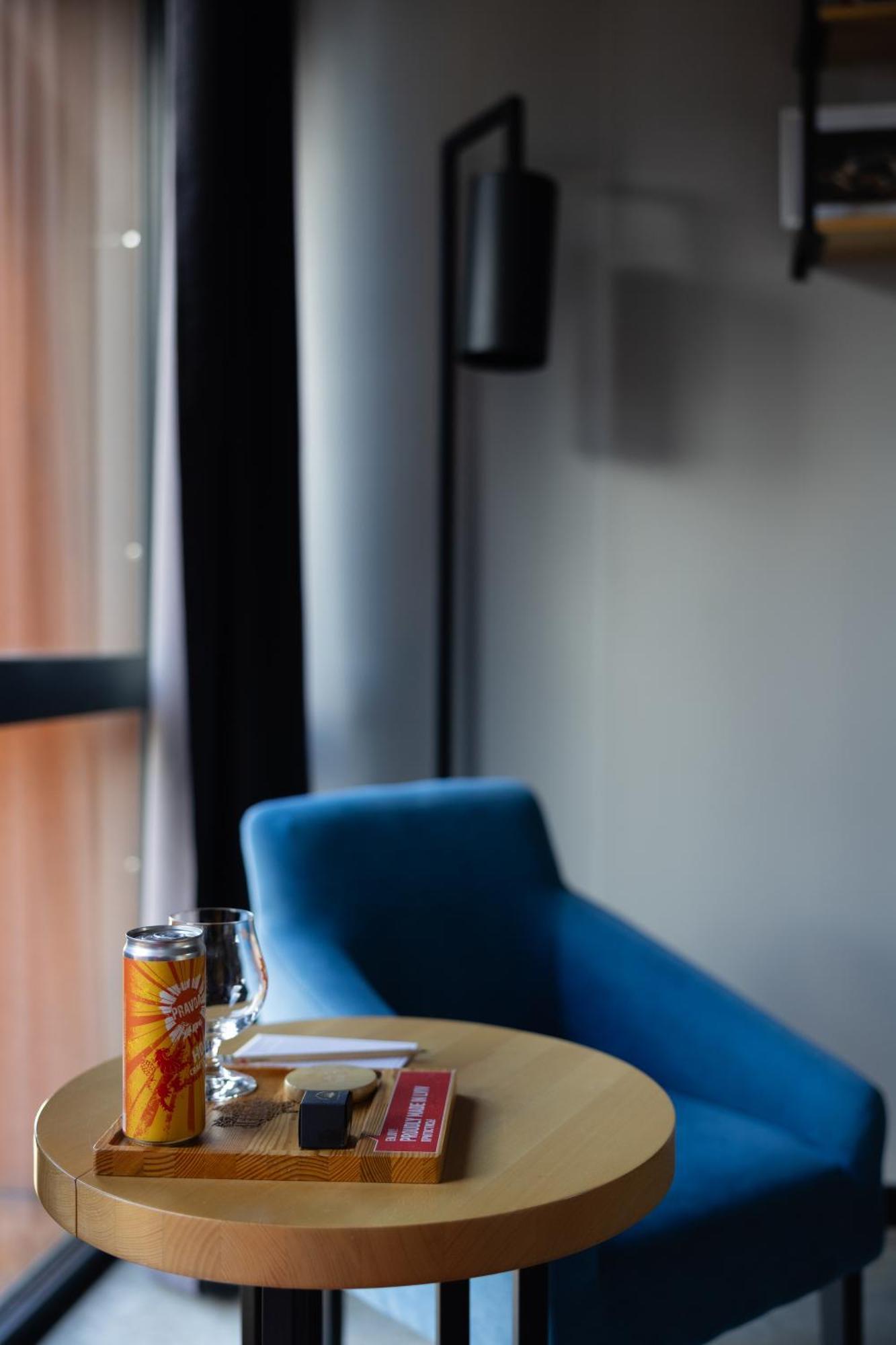 !Fest Hotel Lviv Luaran gambar